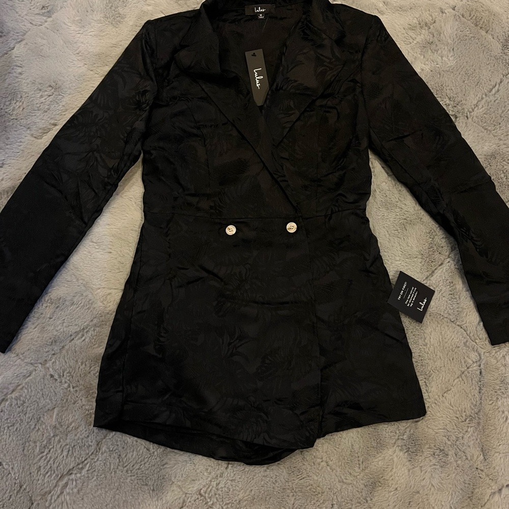 Lulu's Sleek Black Blazer with Button Detail